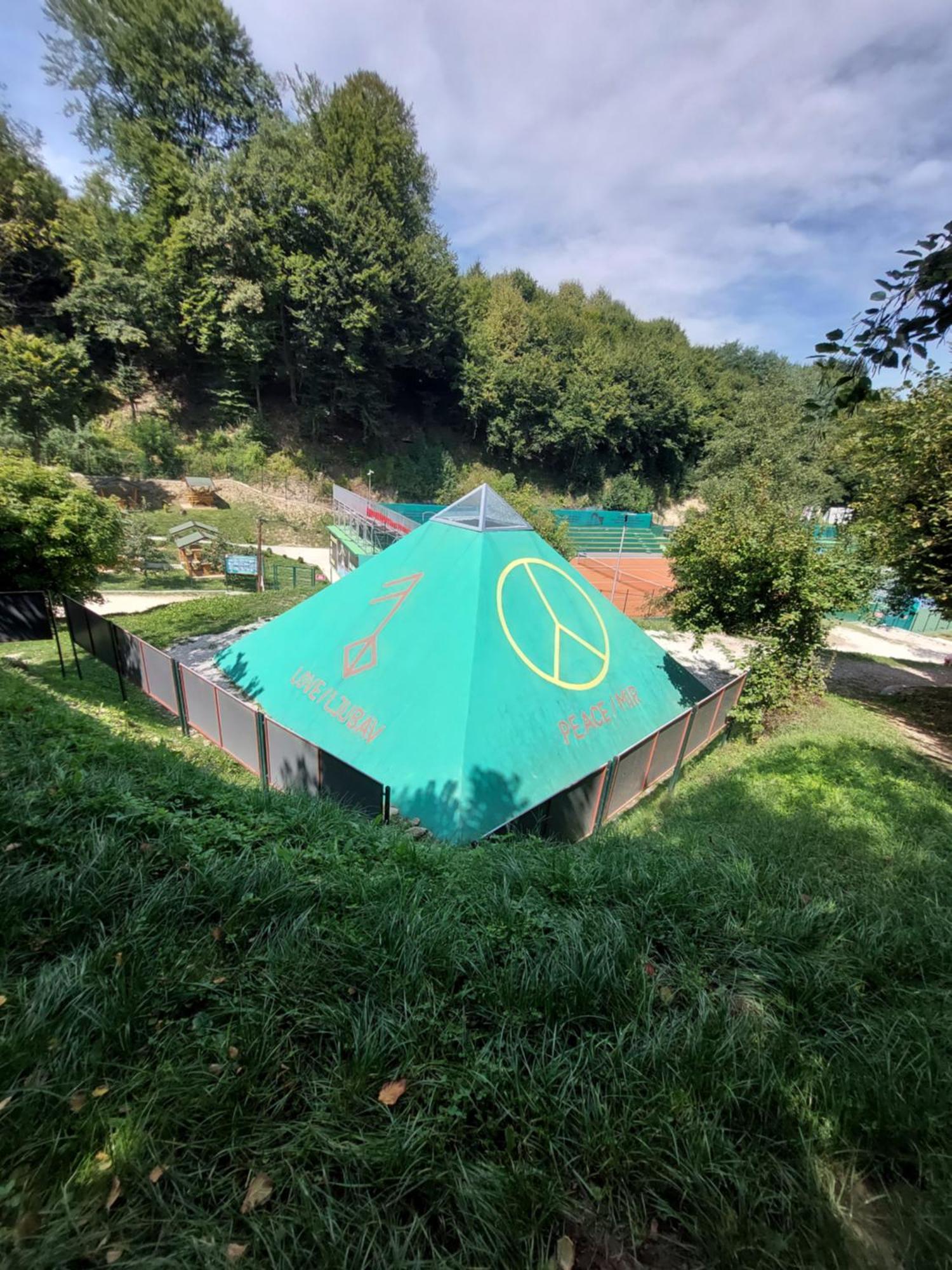 L'Appartement De La Pyramide Du Soleil Visoko Luaran gambar